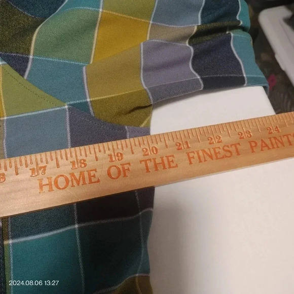 LL Bean Women's Sz Medium Blouse Shirt Button Up Front Pockets Plaid - Picture 8 of 9